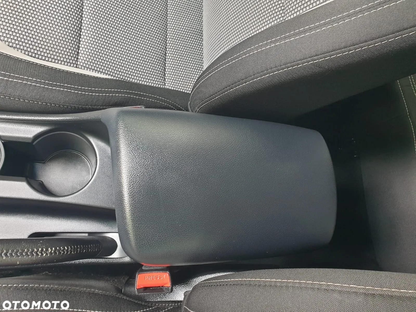 Kia Ceed 1.6 GDI SW Dream Team Edition - 15