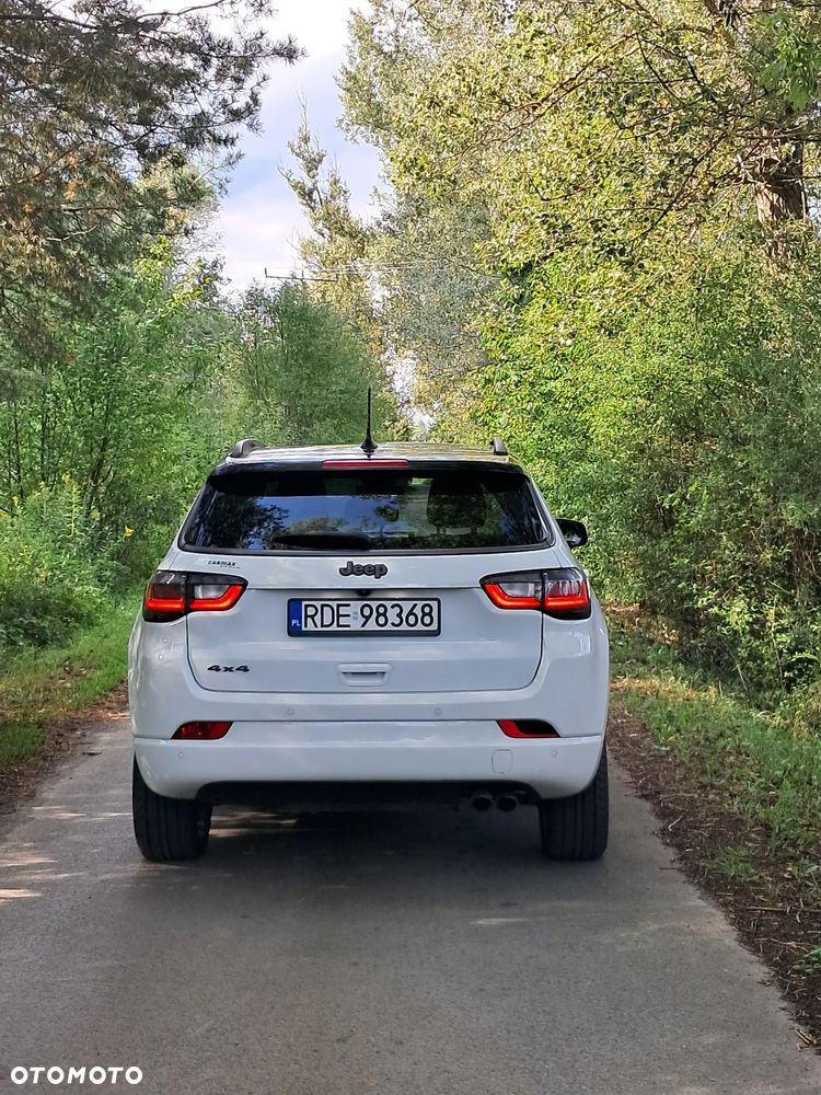 Jeep Compass - 33