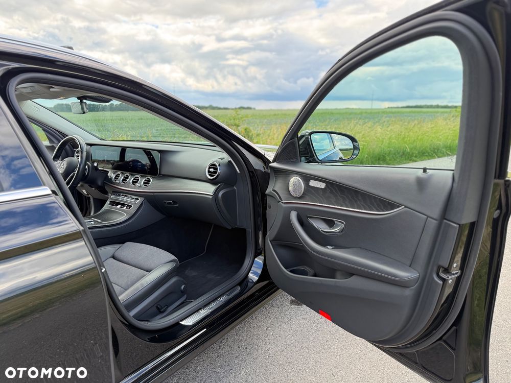 Mercedes-Benz Klasa E 220 d Avantgarde - 18