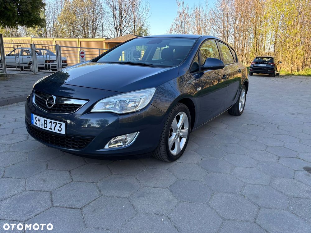 Opel Astra 1.6 Design Edition - 9
