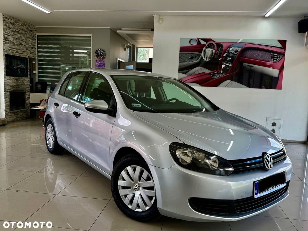 Volkswagen Golf - 8