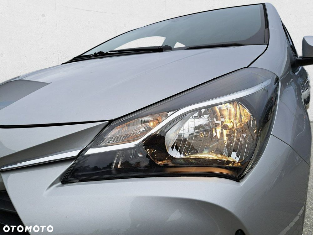 Toyota Yaris - 10