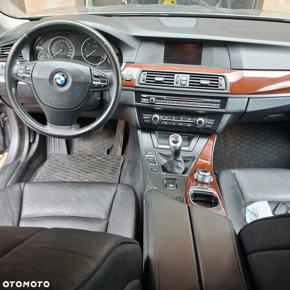 BMW Seria 5 520d Touring - 7