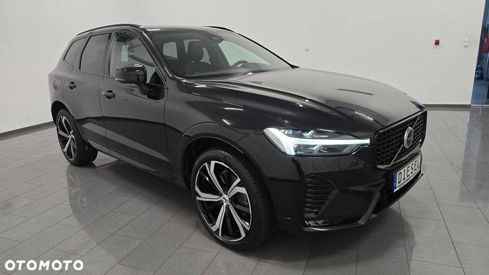Volvo XC 60 B4 D Plus Dark - 2