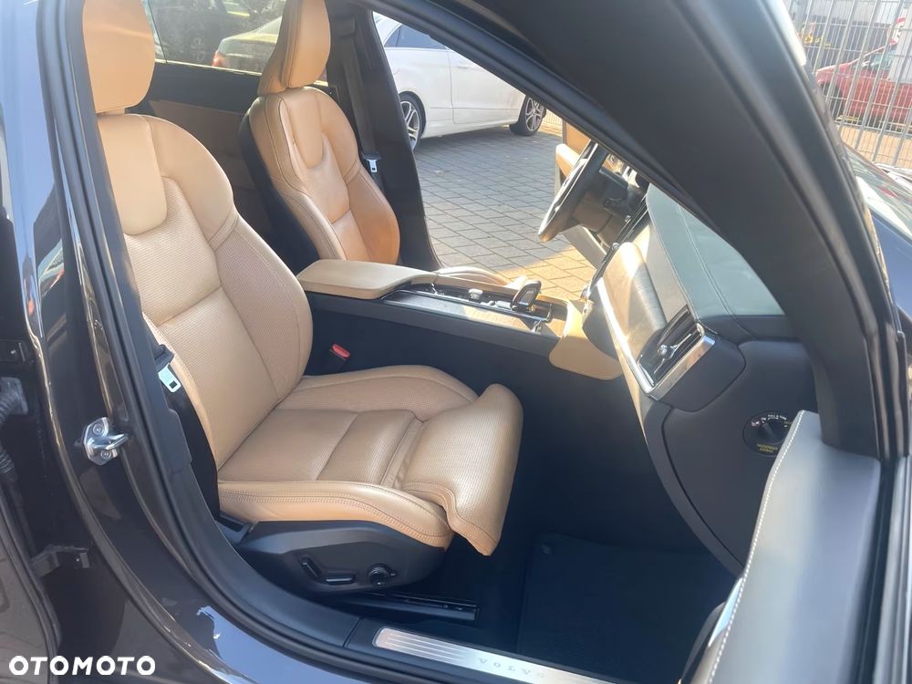 Volvo V90 Cross Country - 3