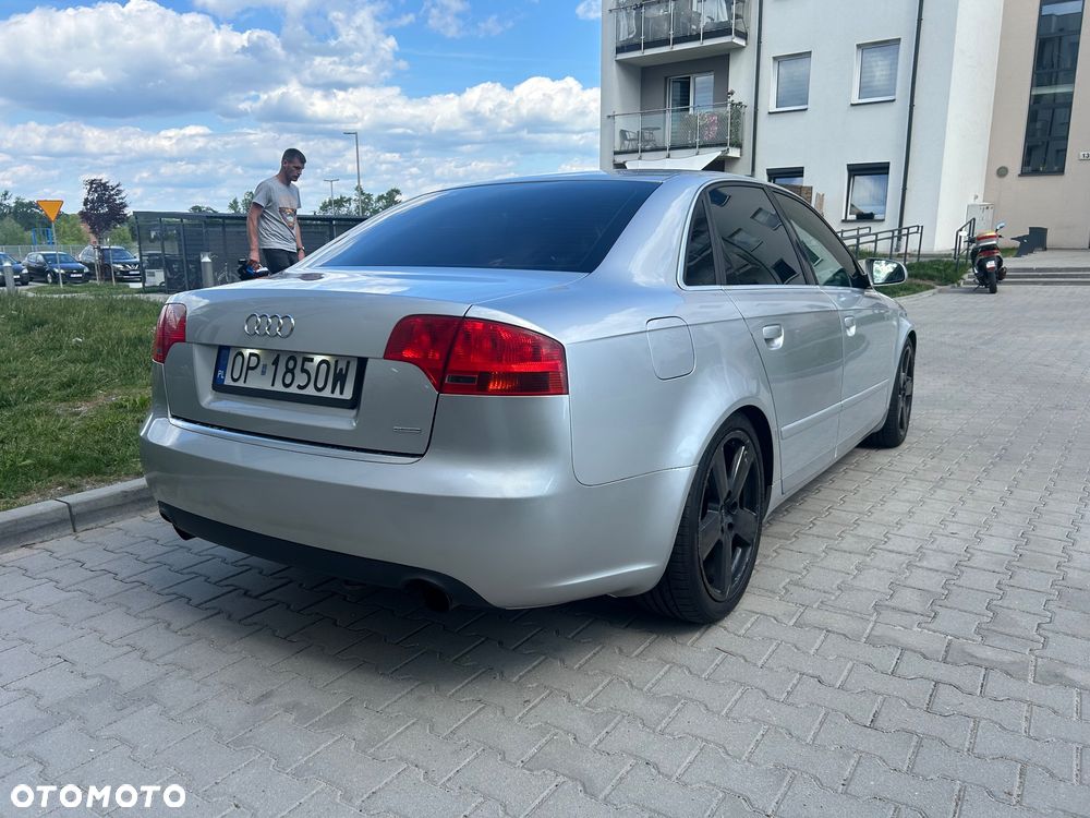 Audi A4 Limousine 3.2 FSI Quattro - 4