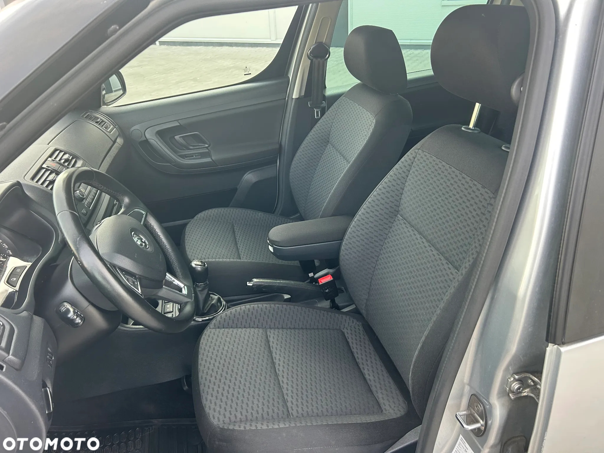 Skoda Roomster 1.2 TSI Style PLUS EDITION - 27