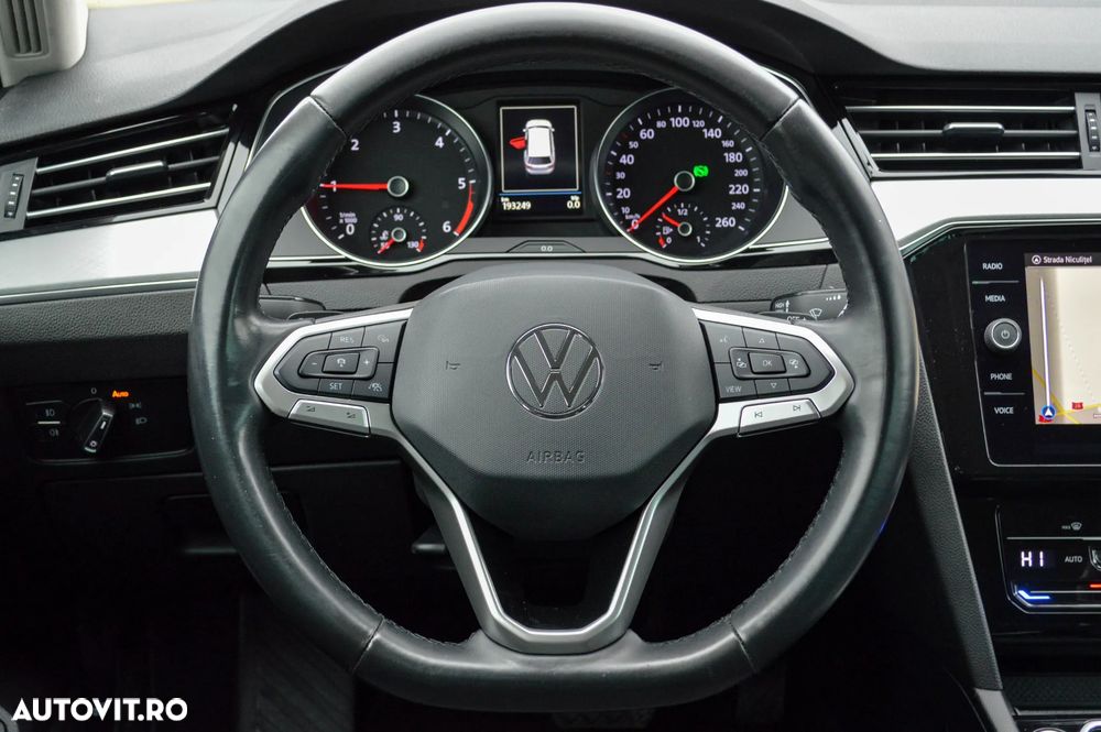 Volkswagen Passat 2.0 TDI SCR DSG Comfortline - 26