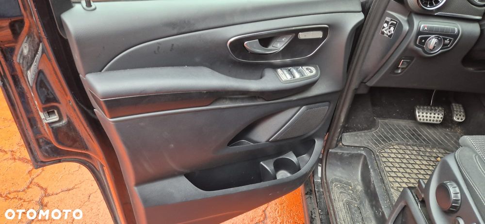 Mercedes-Benz Klasa V 300 d kompakt 9G-TRONIC Style - 21