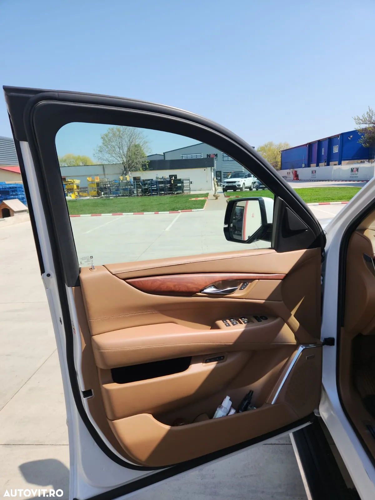 Cadillac Escalade - 18