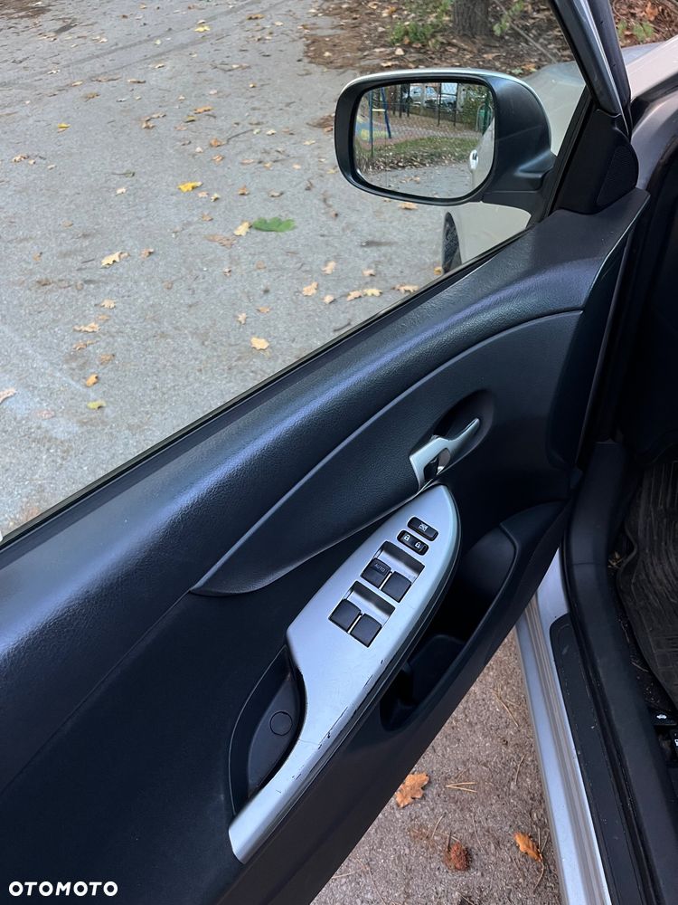 Toyota Corolla 1.6 Premium - 14