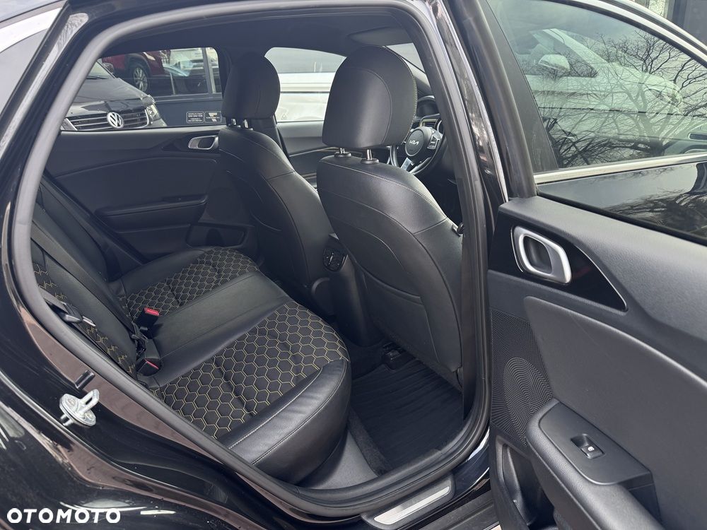 Kia XCeed 1.6 T-GDI Business Line DCT - 17