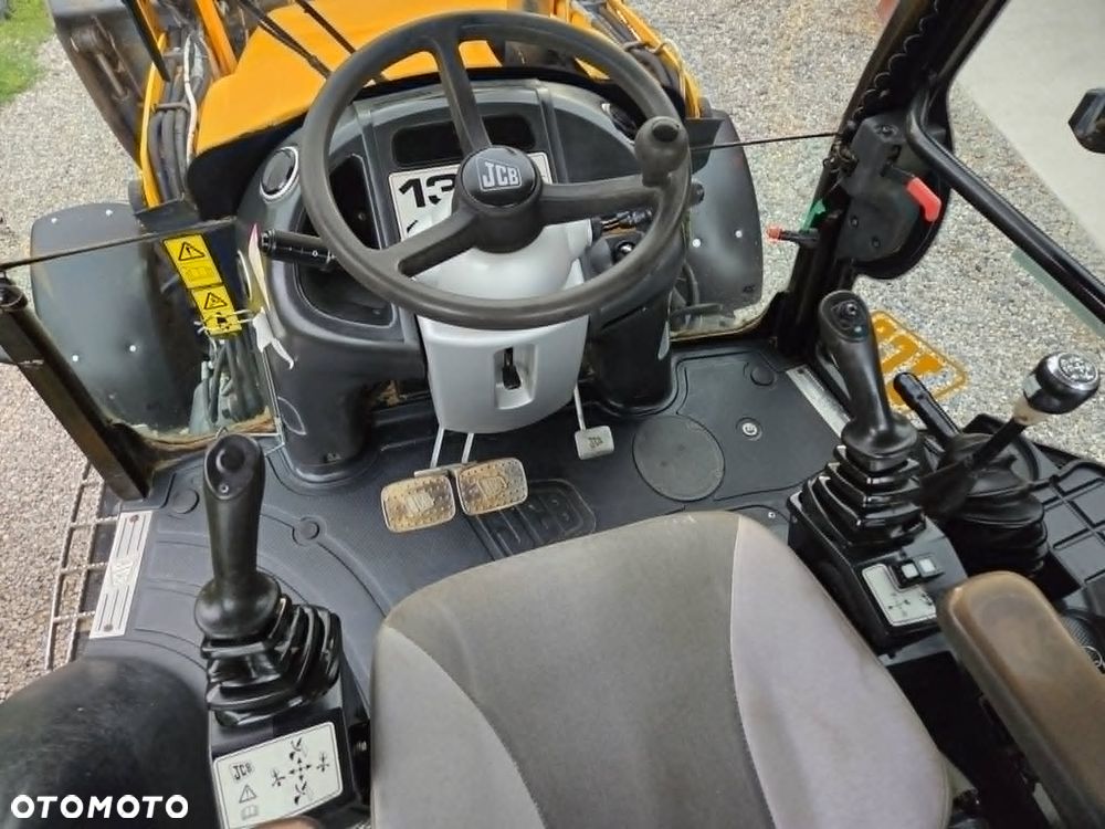 JCB 3CX - 22