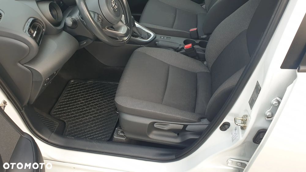 Toyota Yaris 1.5 Comfort CVT - 24