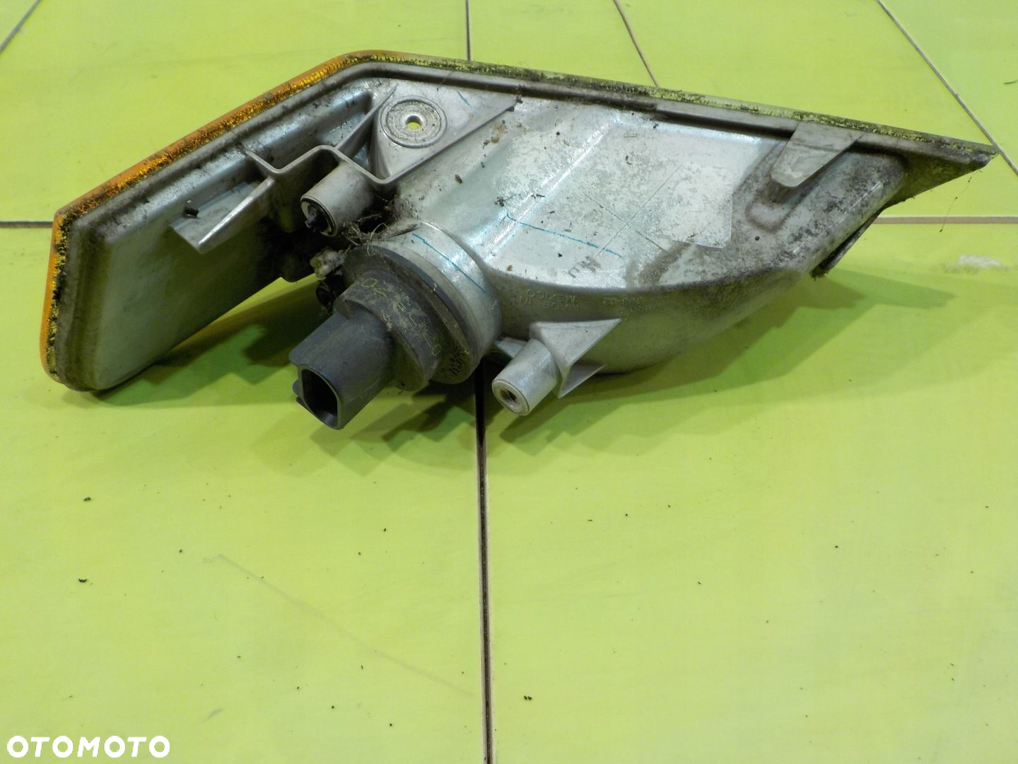 JEEP PATRIOT 2.0 CRD 08r 5D kierunkowskaz prawy przod - 2