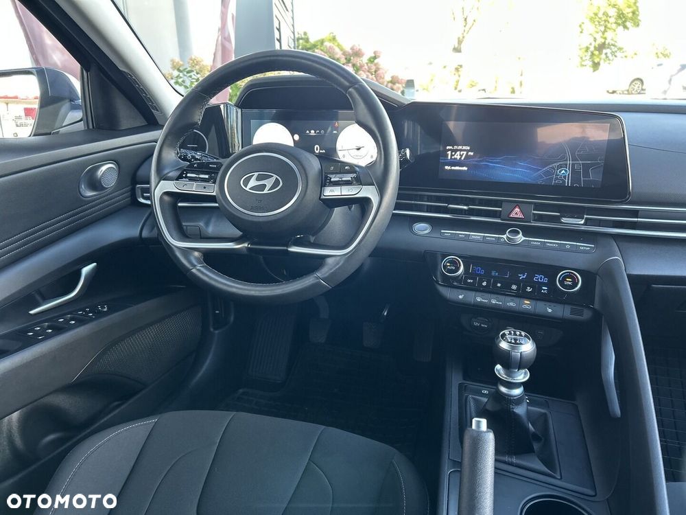 Hyundai Elantra 1.6 Smart - 13