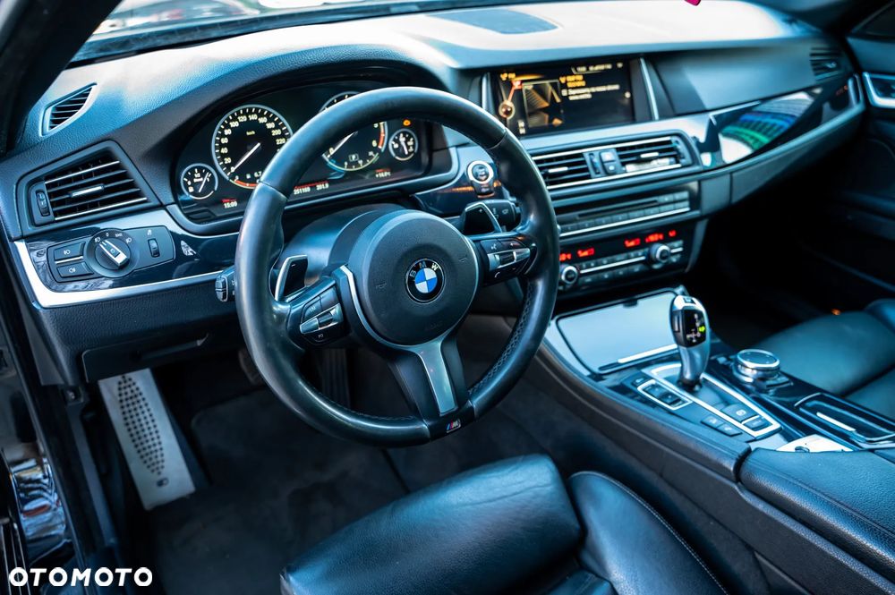 BMW Seria 5 520d xDrive Luxury Line - 11