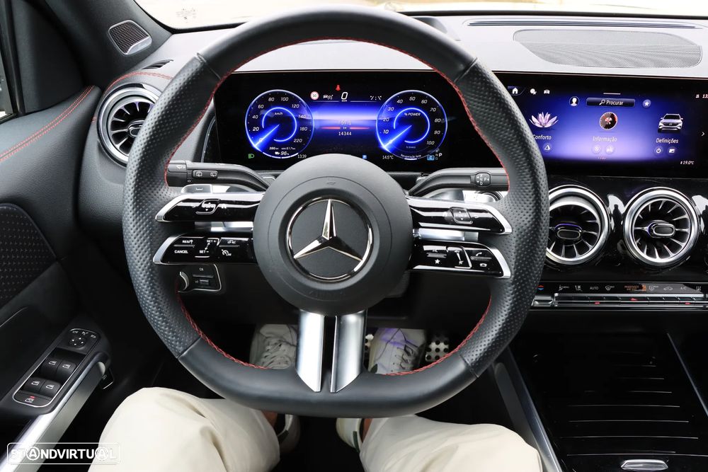 Mercedes-Benz EQB 250+ AMG Line - 14