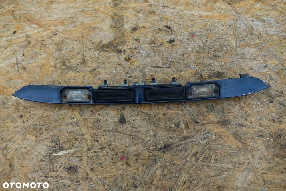 PODŚWIETLENIE TABLICY LISTWA KLAPY VW PASSAT B5 PRZED LIFT 3B0 - 3