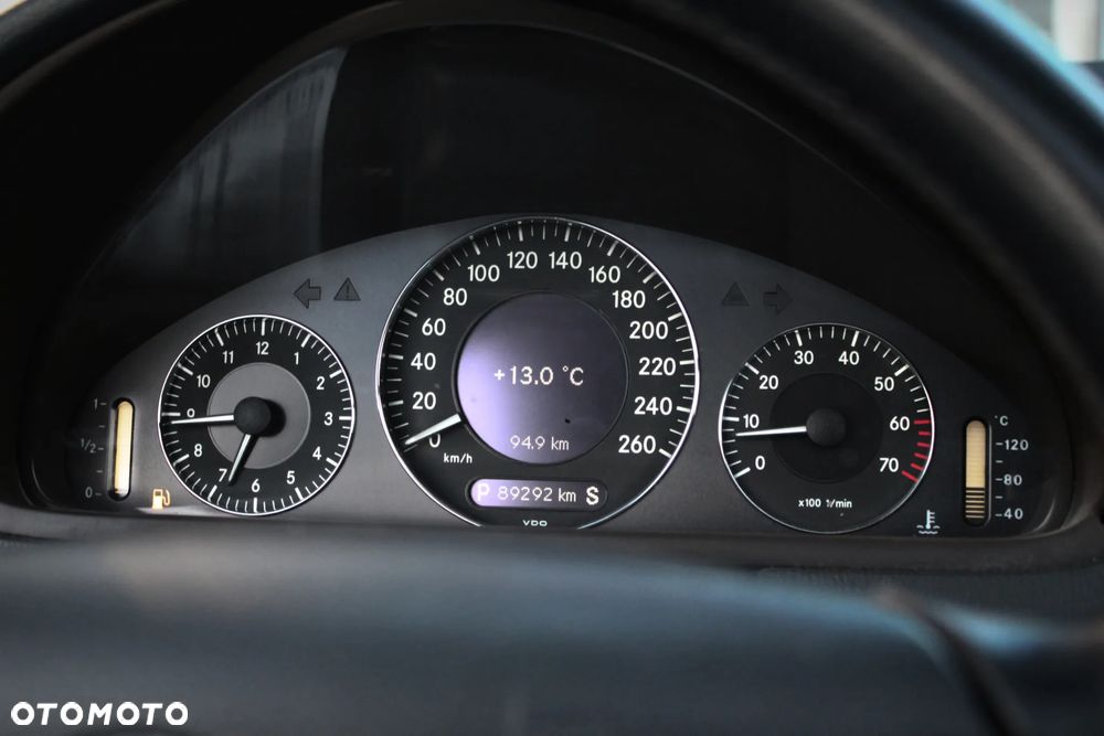 Mercedes-Benz CLK - 24