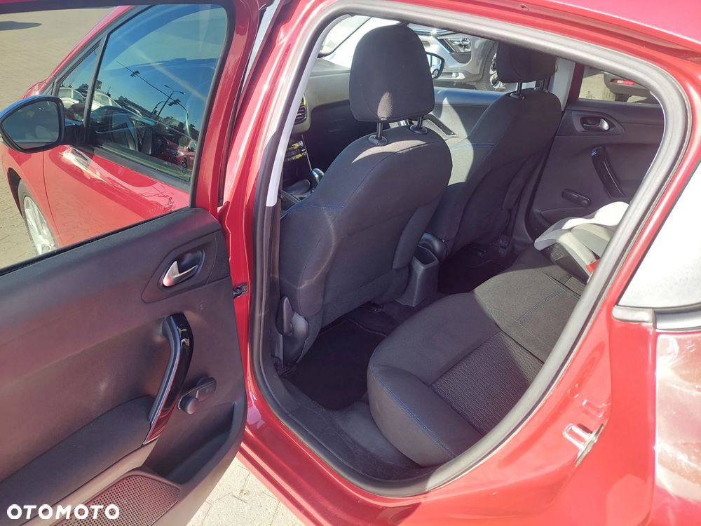 Peugeot 208 1.2 PureTech Style - 15
