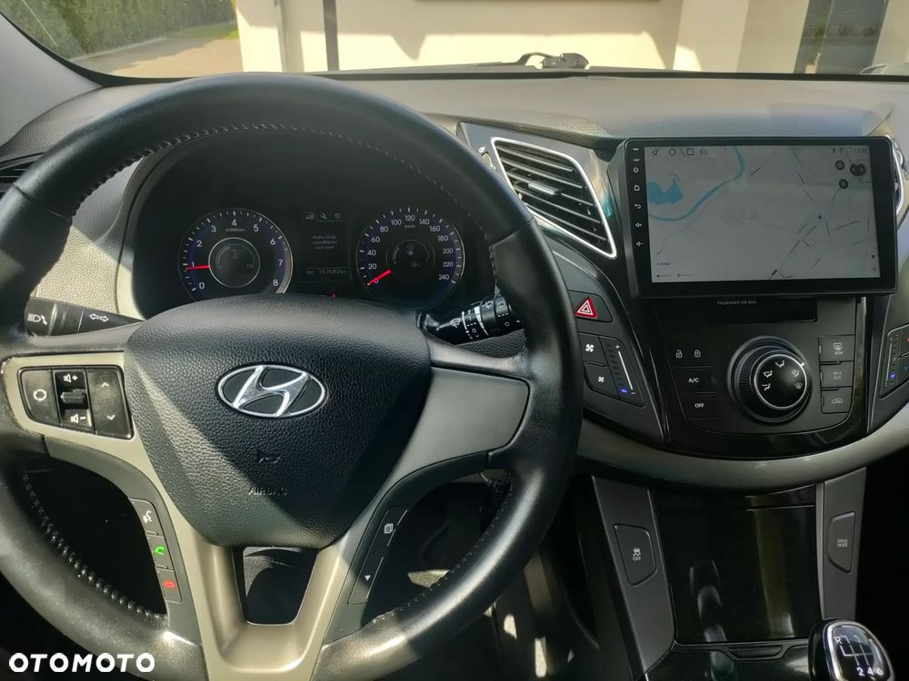 Hyundai i40 Kombi blue 1.6 Classic - 17