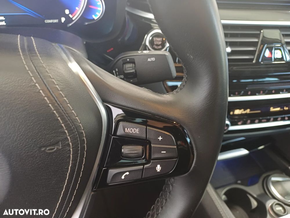 BMW Seria 5 520d xDrive AT - 14