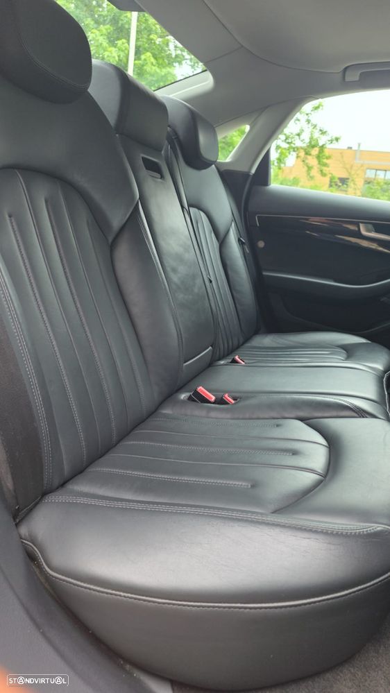 Audi A8 3.0 TDI DPF quattro tiptronic - 12