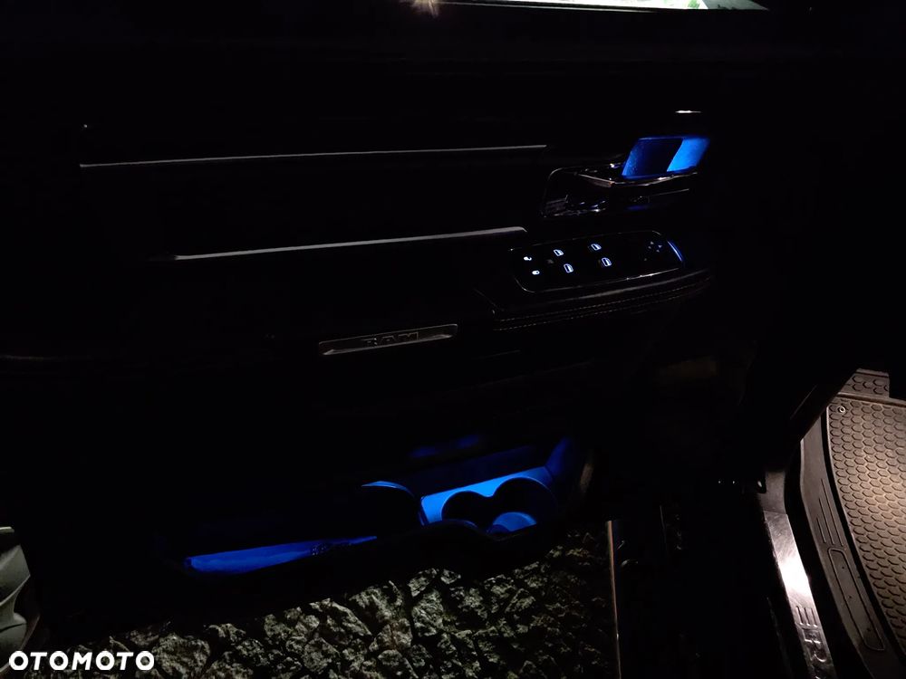 Dodge RAM - 30