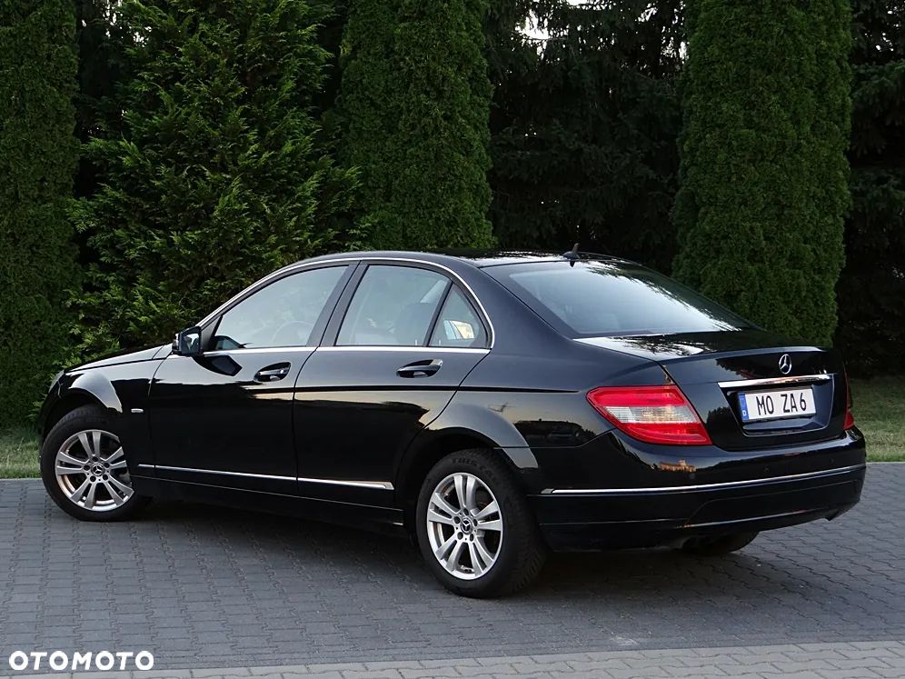 Mercedes-Benz Klasa C 180 Avantgarde Edition - 16
