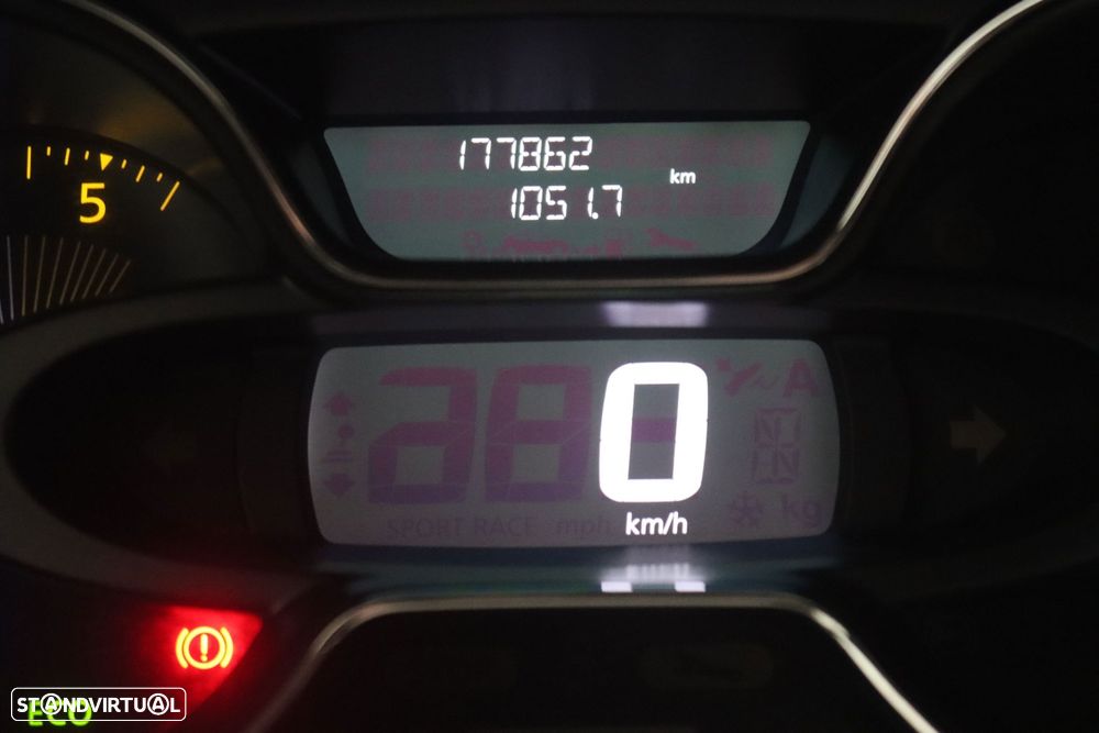 Renault Captur 1.5 dCi Red Edition - 15