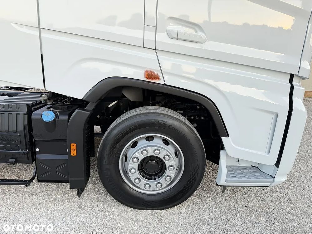 Ford F-MAX 500 / STANDARD / 2023 / KRAJOWY / MAŁY PRZEB./ RETARDER / OKAZ / FULL LED / B.ZADBANY / STAN FABRYCZNY / SALON POLSKA / - 14