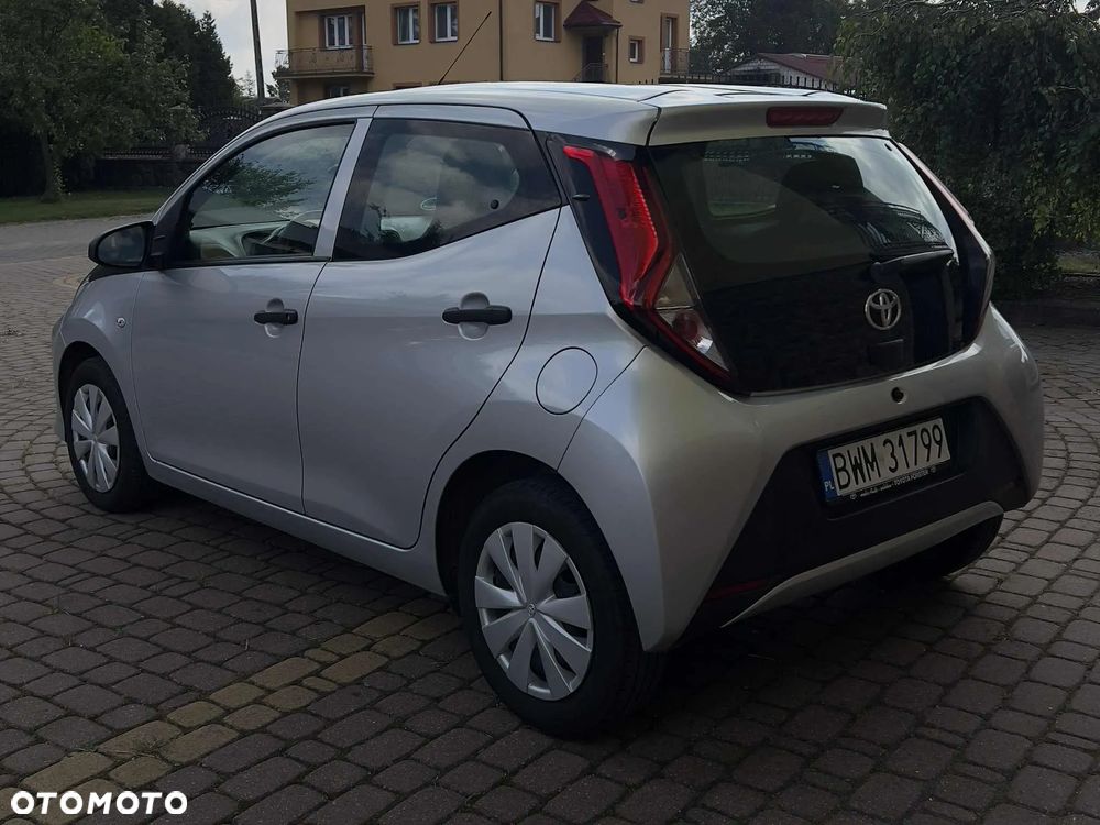 Toyota Aygo x-business - 5