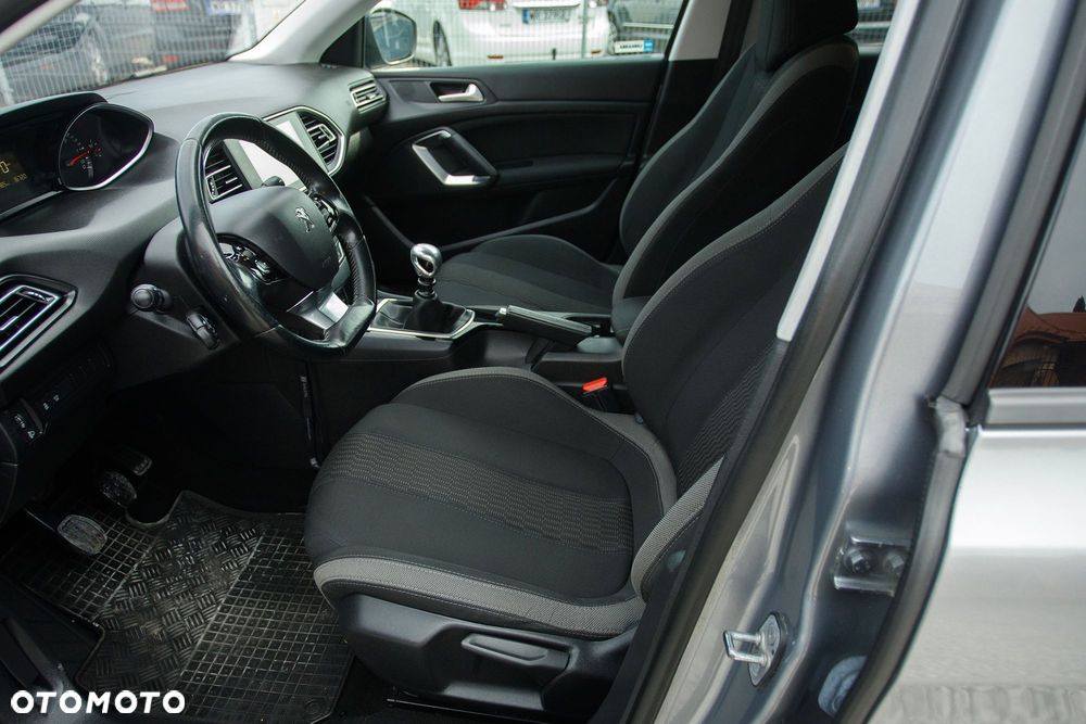 Peugeot 308 - 11