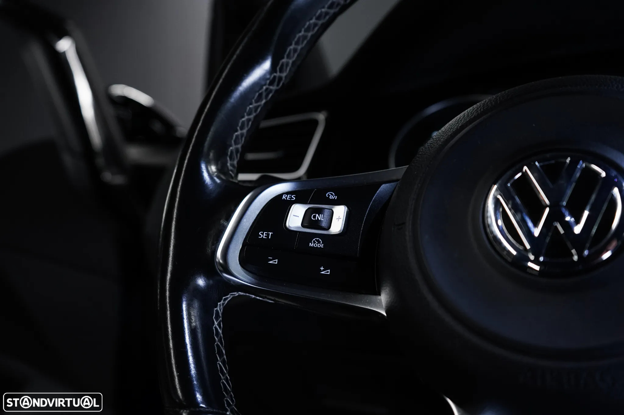 VW Golf 2.0 TDI GTD DSG - 36