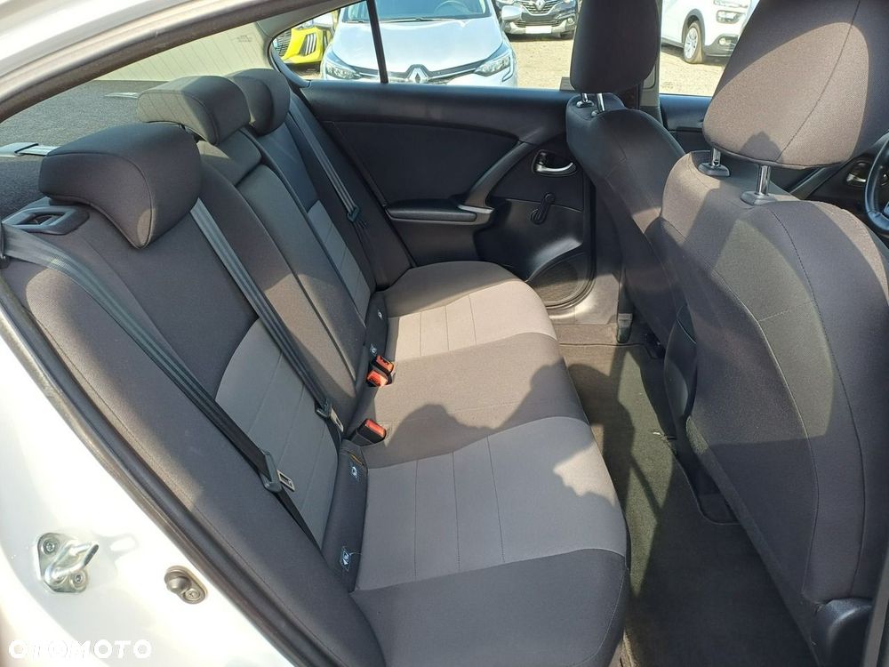 Toyota Avensis 1.8 Selection - 13