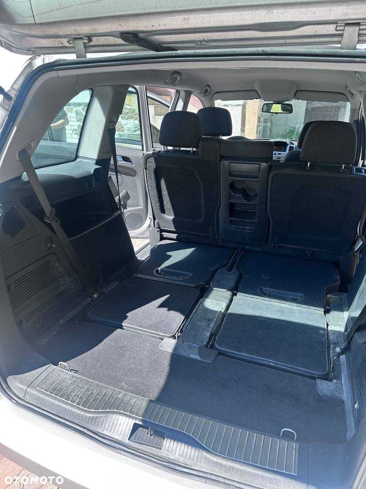 Opel Zafira - 1