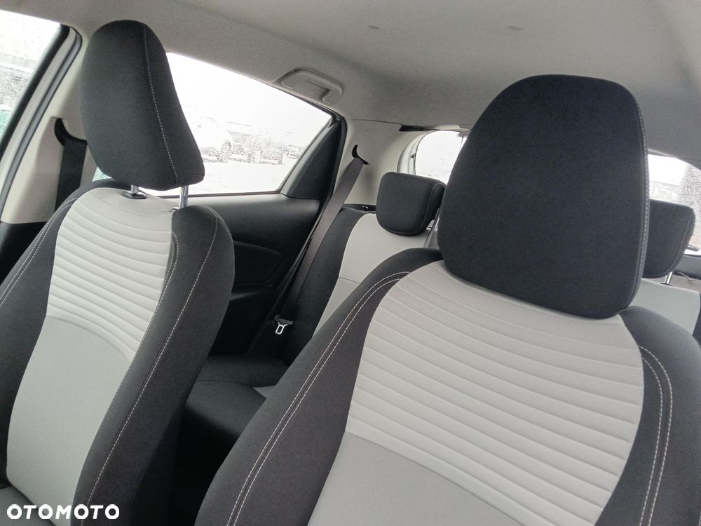 Toyota Yaris - 15