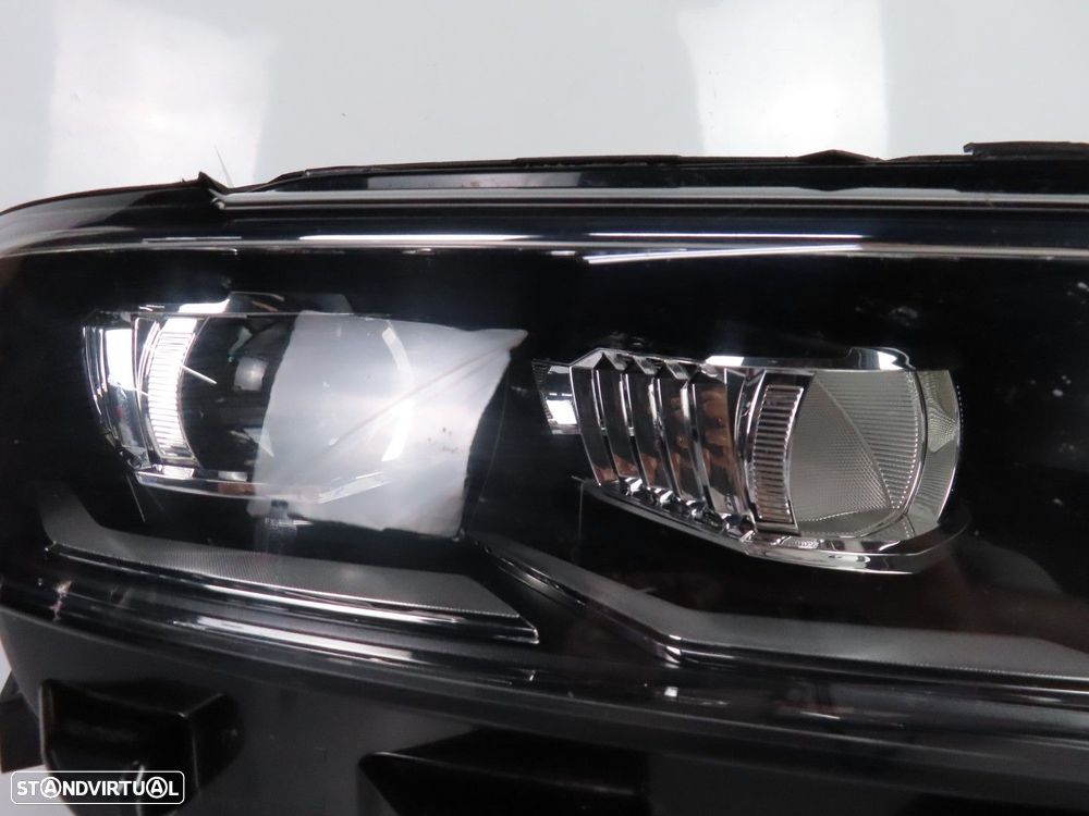 Farol LED Direito Usado / Original VW T-ROC (A11) 2GA941774 - 2