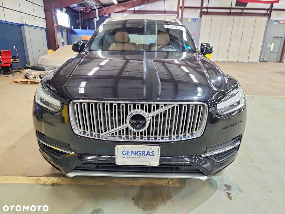 Volvo XC 90 - 6