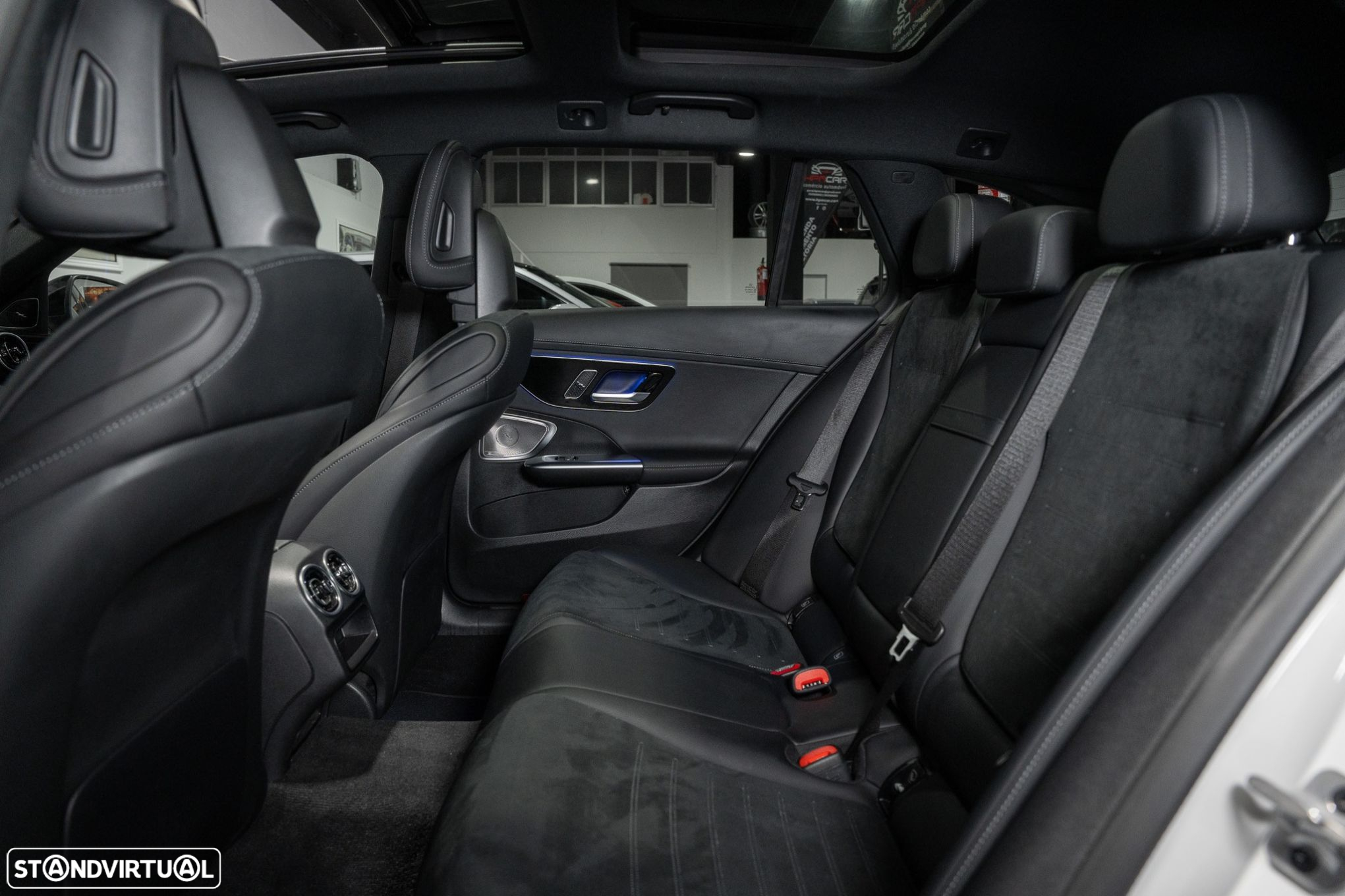 Mercedes-Benz C 300 e AMG Line - 38