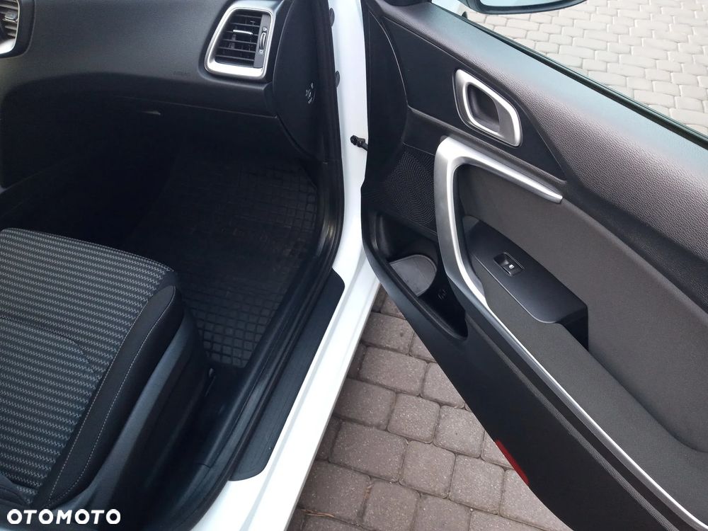 Kia Ceed 1.5 T-GDI M - 25