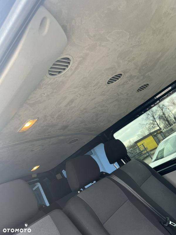 Volkswagen Transporter - 18