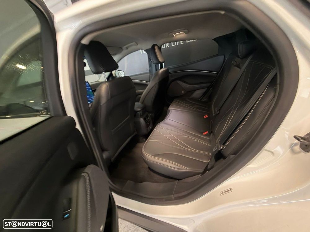 Ford Mustang Mach-E 75.7 kWh Base - 5