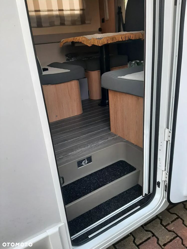 Ford SAMOCHÓD SPECJALNY KEMPINGOWY - 14