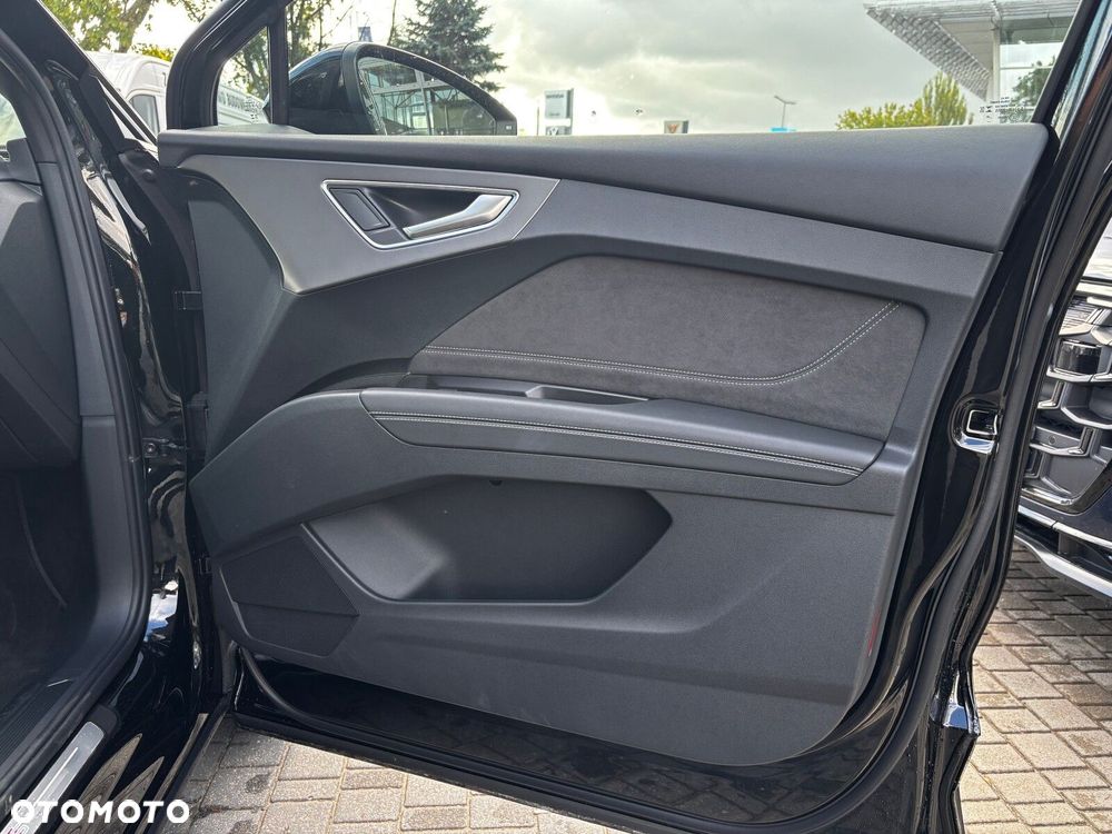 Audi Q4 e-tron - 18