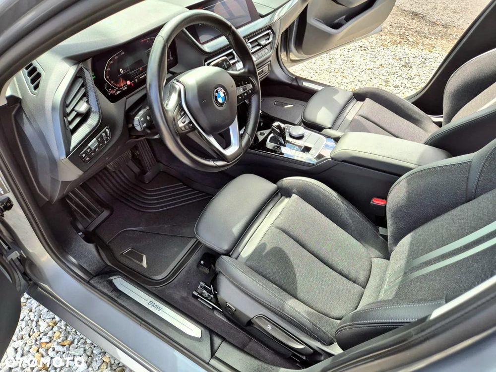 BMW Seria 1 120i Sport Line - 19