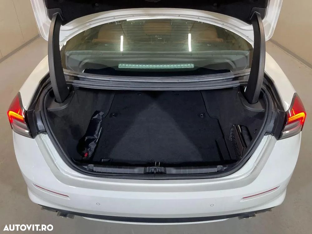 Maserati Ghibli GT Hybrid - 13