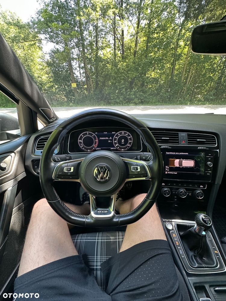 Volkswagen Golf 2.0 TDI BMT GTD - 12
