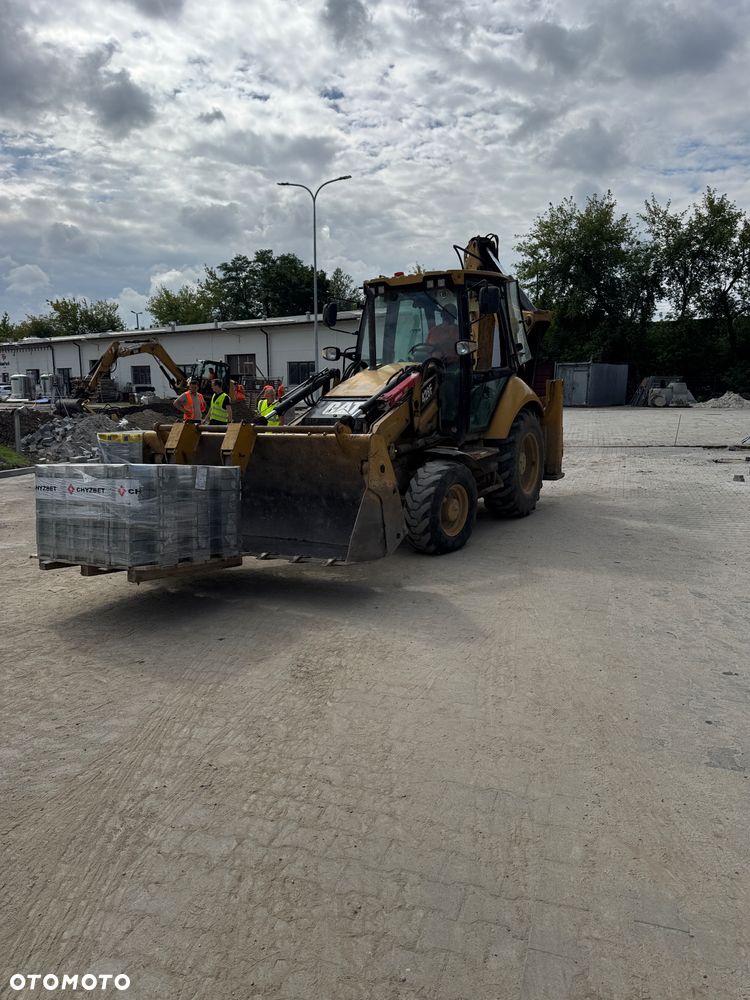Caterpillar 428F - 2